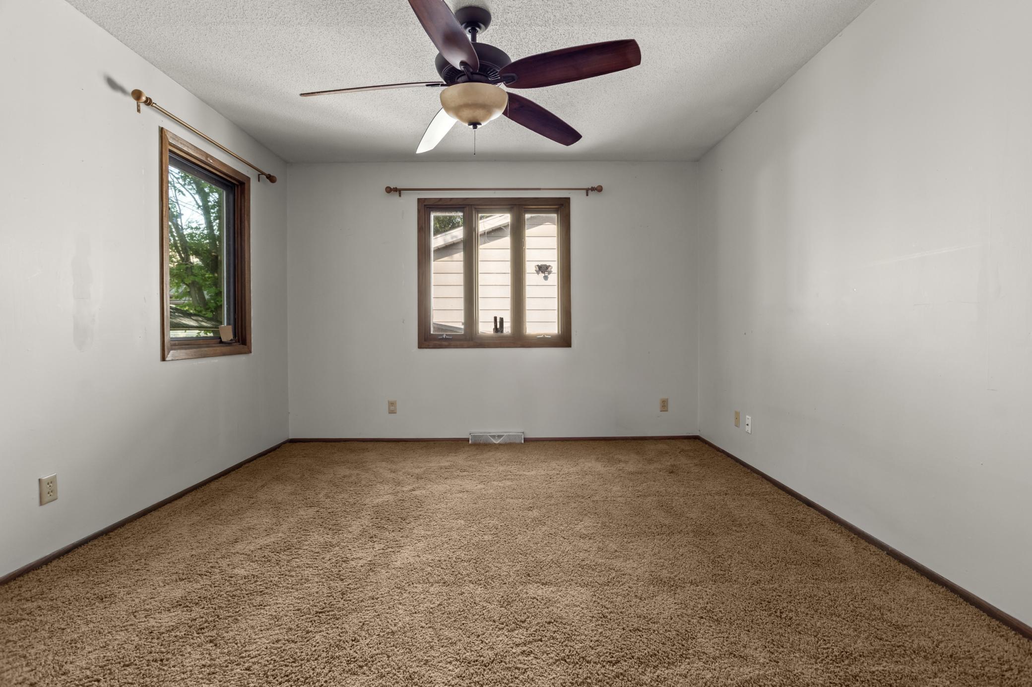 405 14th Street N, Moorhead MN 56560 - Photo 11 of 33