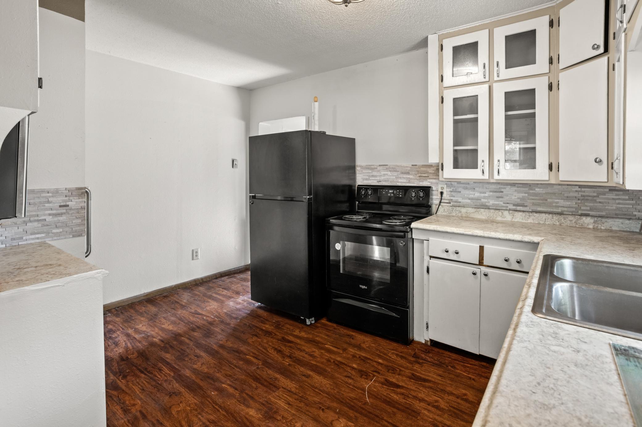405 14th Street N, Moorhead MN 56560 - Photo 17 of 33