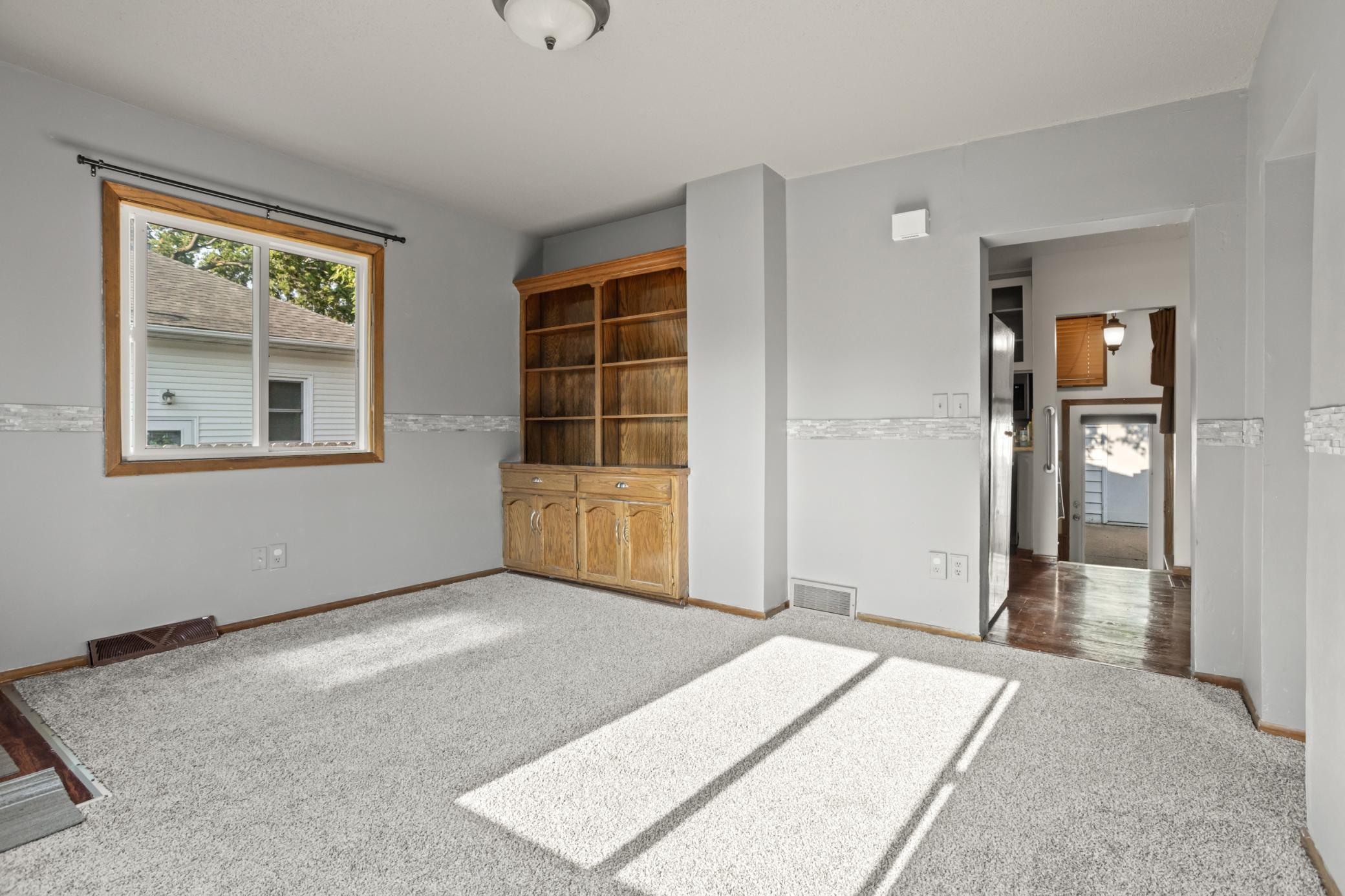 405 14th Street N, Moorhead MN 56560 - Photo 5 of 33