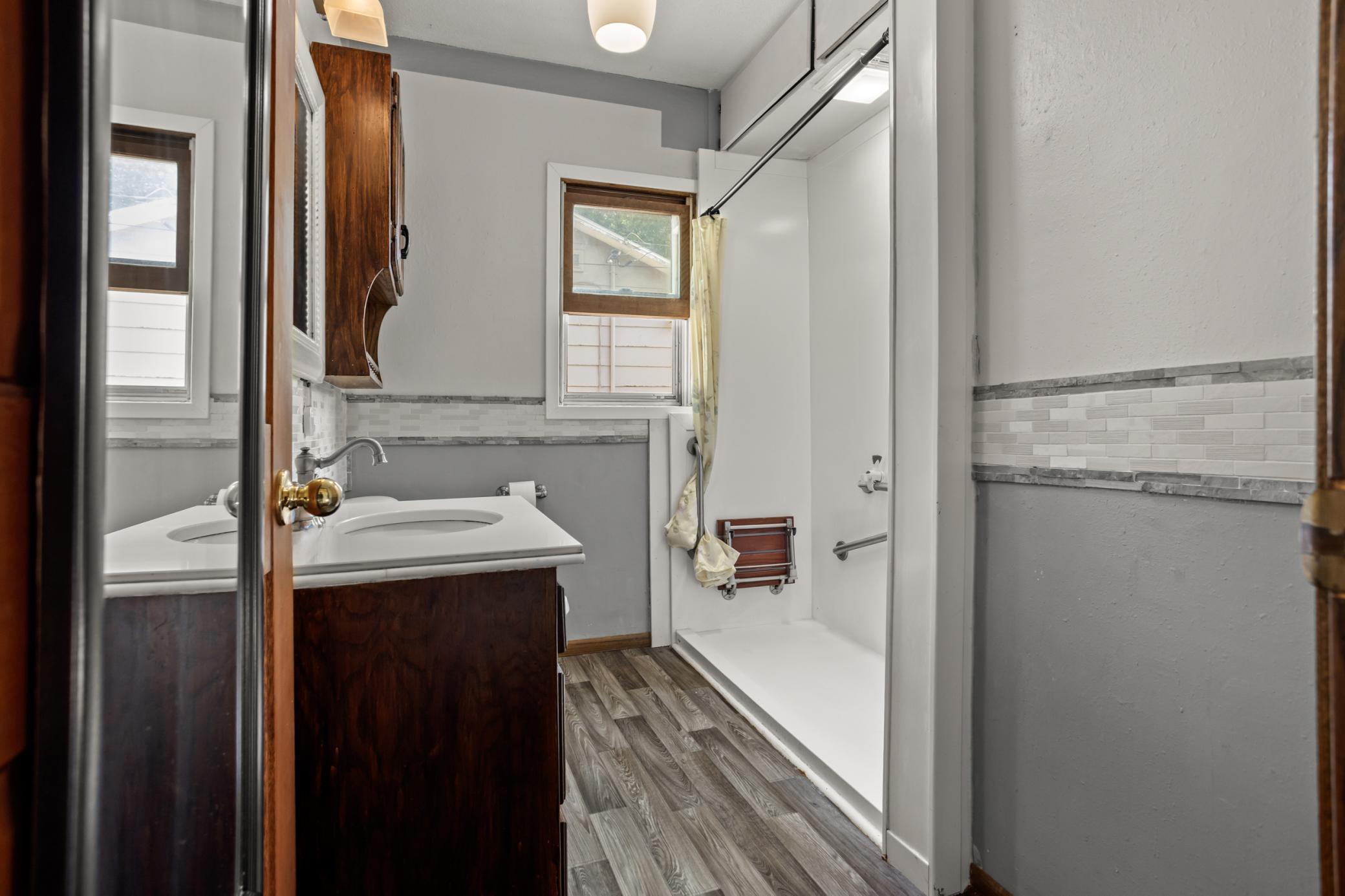 405 14th Street N, Moorhead MN 56560 - Photo 8 of 33
