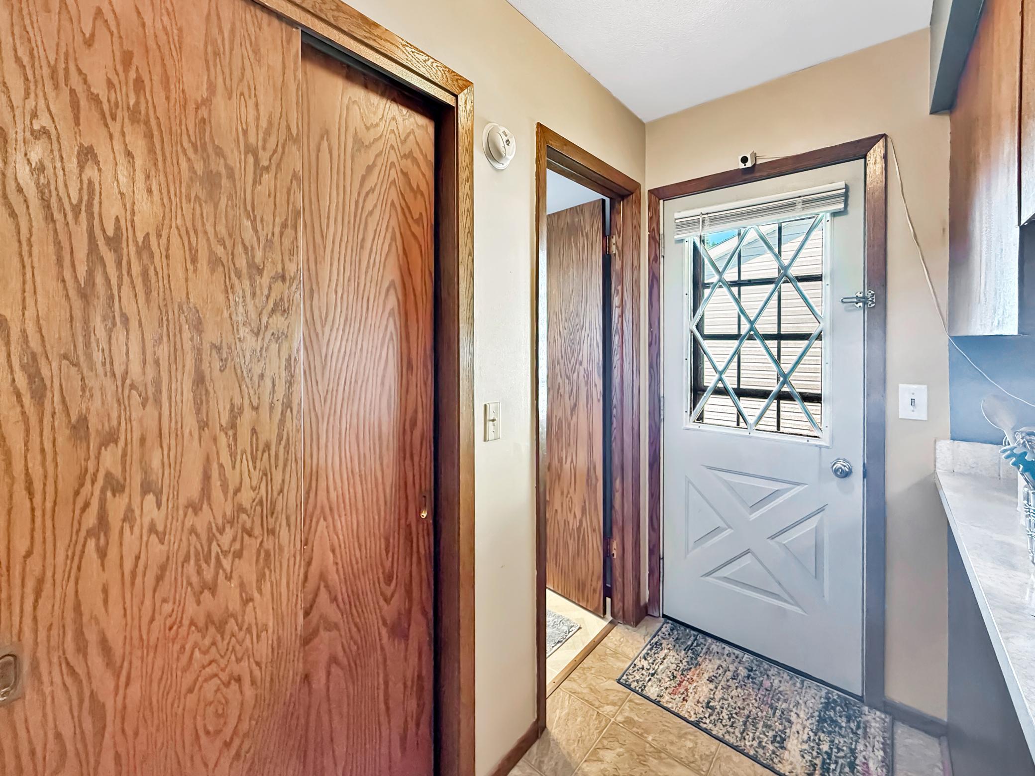 1970 single family home for sale at 113 Circle Drive in Thief River Falls, MN — 4 bed, 3 bath (photo 13 of 45)