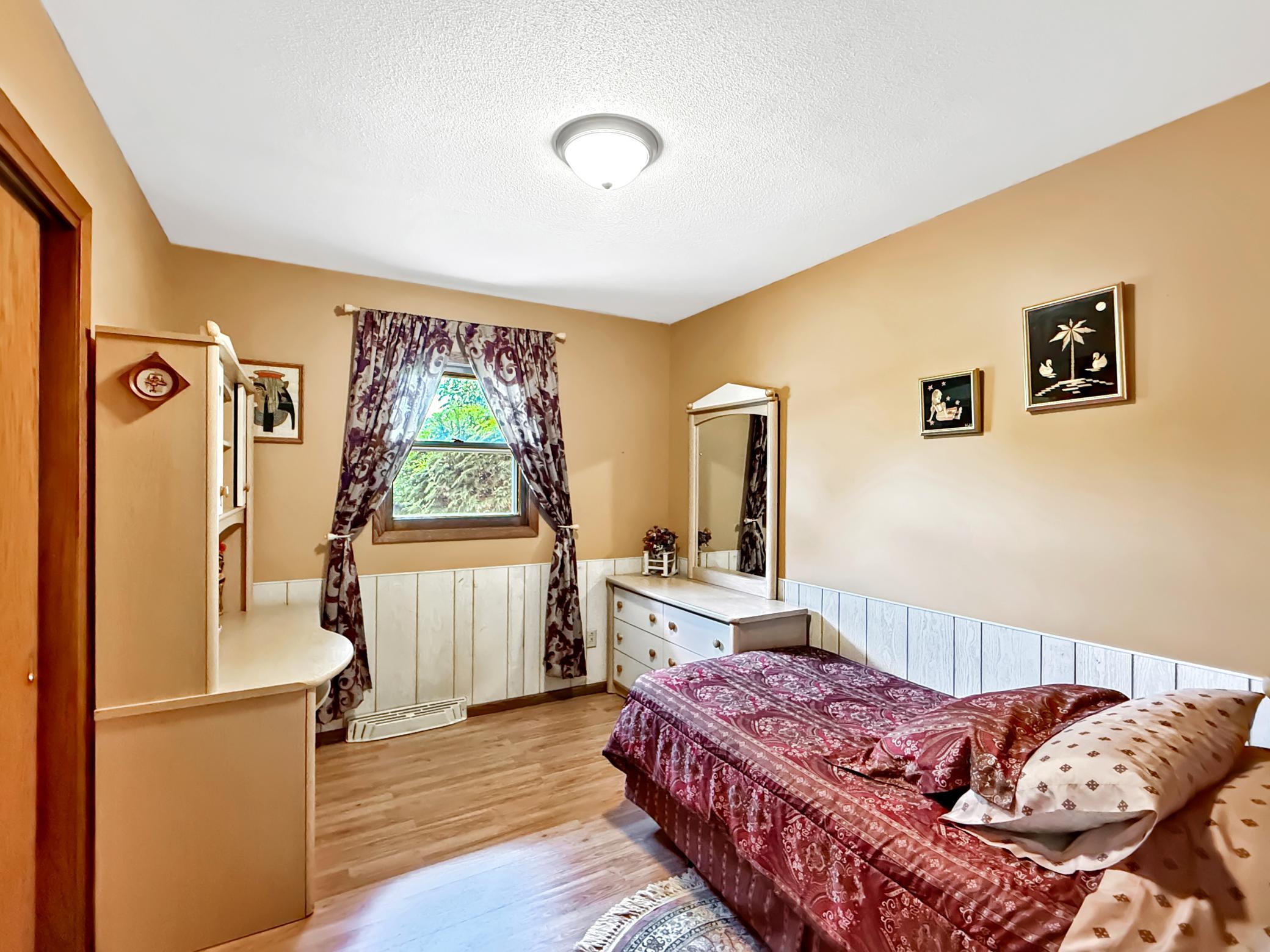 1970 single family home for sale at 113 Circle Drive in Thief River Falls, MN — 4 bed, 3 bath (photo 16 of 45)