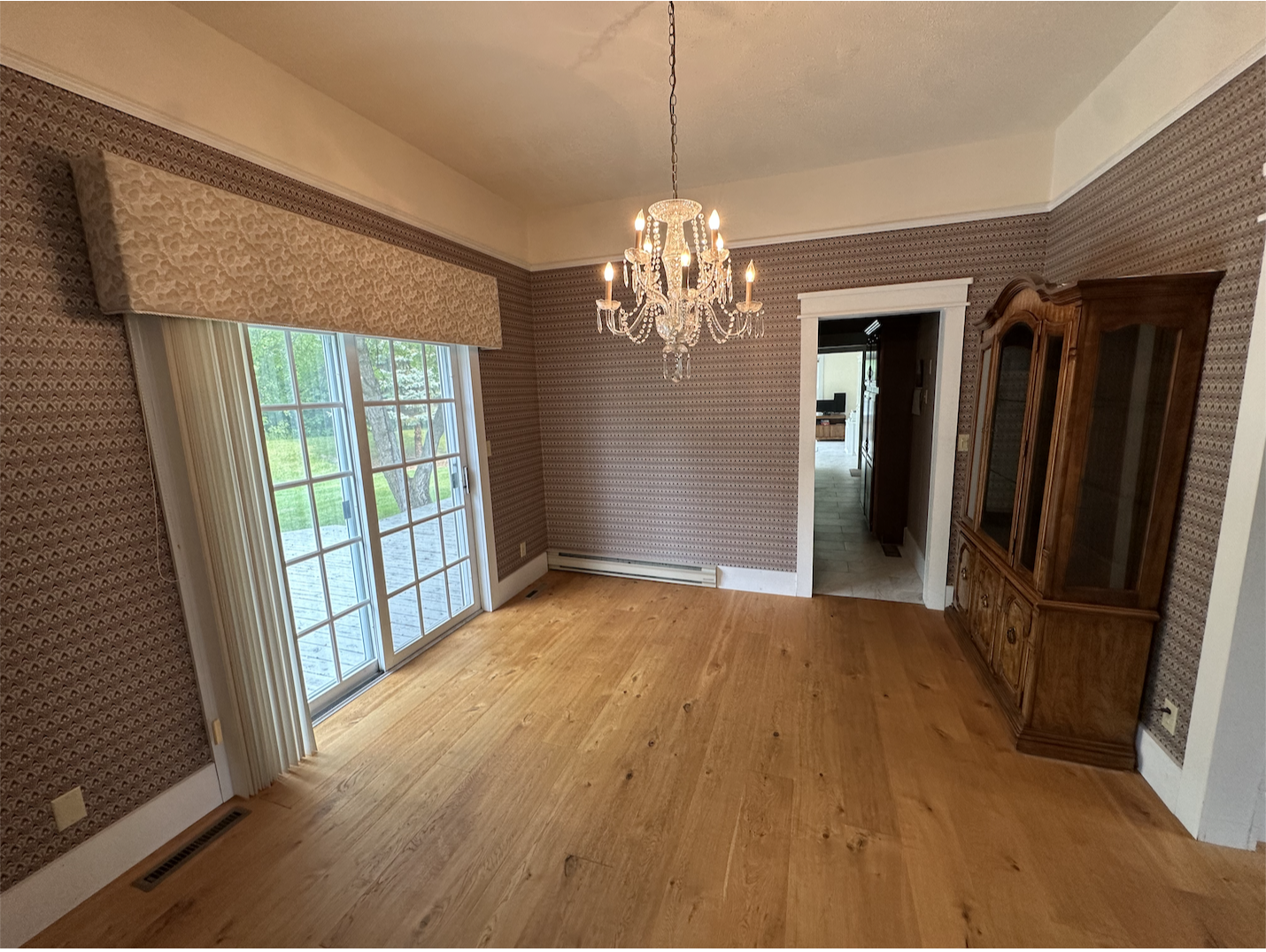 1990 single family home for sale at 701 3rd Avenue NE in Roseau, MN — 3 bed, 3 bath (photo 14 of 23)