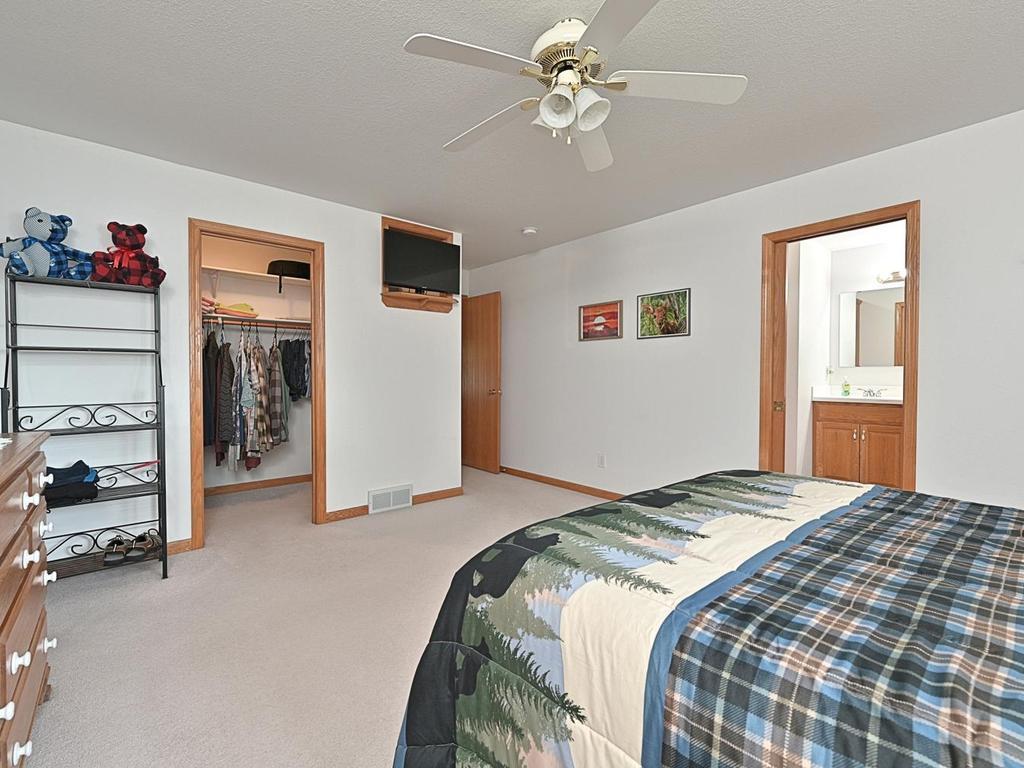 2001 single family home for sale at 67151 348th Place in Hill City, MN — 5 bed, 3 bath (photo 14 of 49)