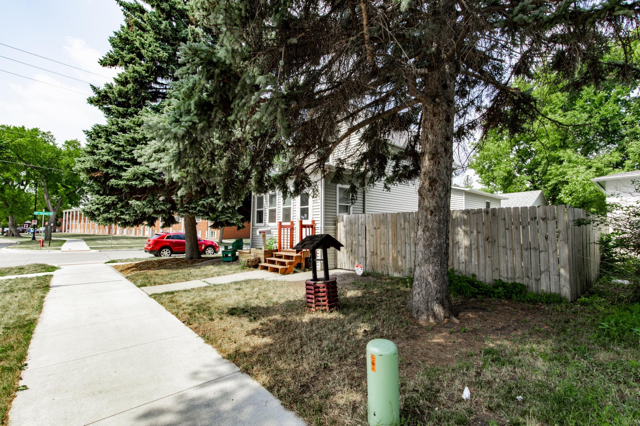 723 6th Avenue N, Fargo ND 58102 - Photo 4 of 53