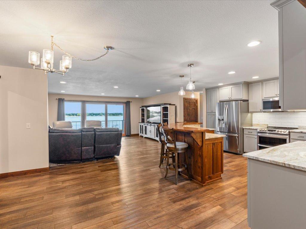 1967 single family home for sale at 13607 Maplewood Drive in Baxter, MN — 5 bed, 3 bath (photo 11 of 52)