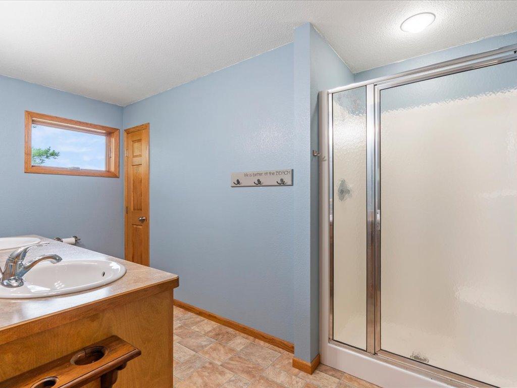 1967 single family home for sale at 13607 Maplewood Drive in Baxter, MN — 5 bed, 3 bath (photo 19 of 52)