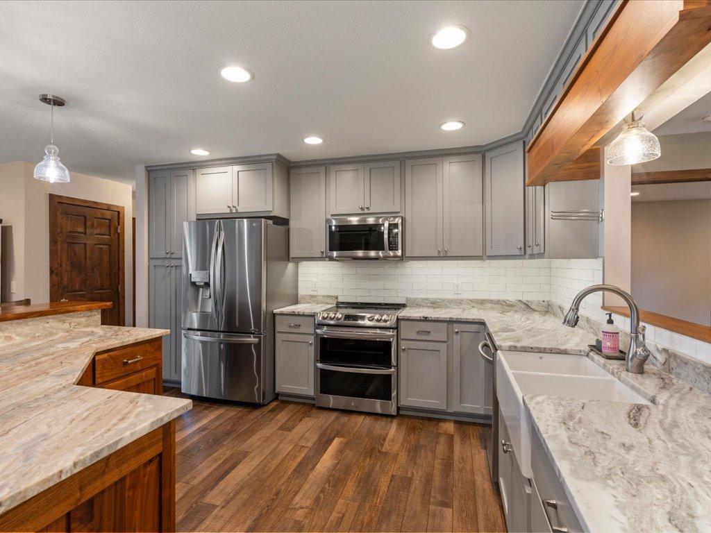1967 single family home for sale at 13607 Maplewood Drive in Baxter, MN — 5 bed, 3 bath (photo 6 of 52)