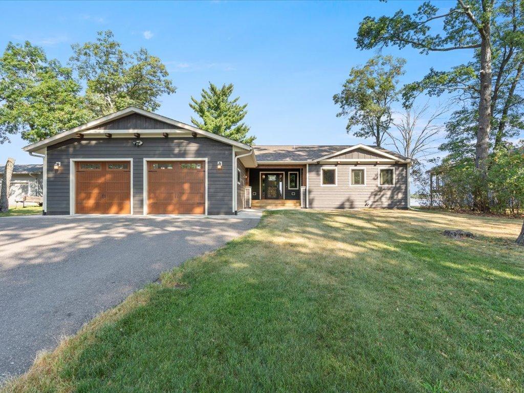 1967 single family home for sale at 13607 Maplewood Drive in Baxter, MN — 5 bed, 3 bath (photo 3 of 52)