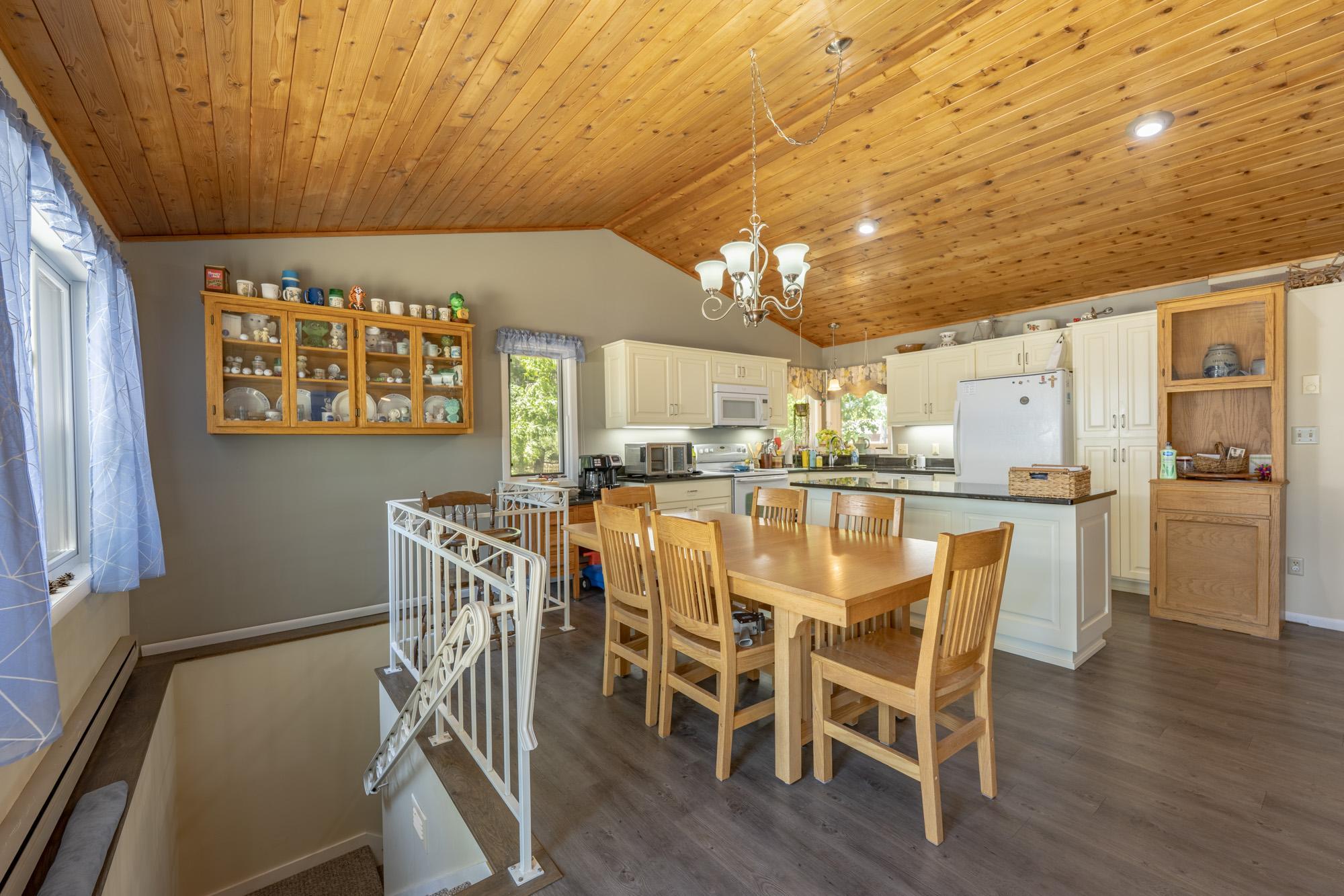 8811 Ossawinnamakee Road, Breezy Point MN 56472 - Photo 11 of 28