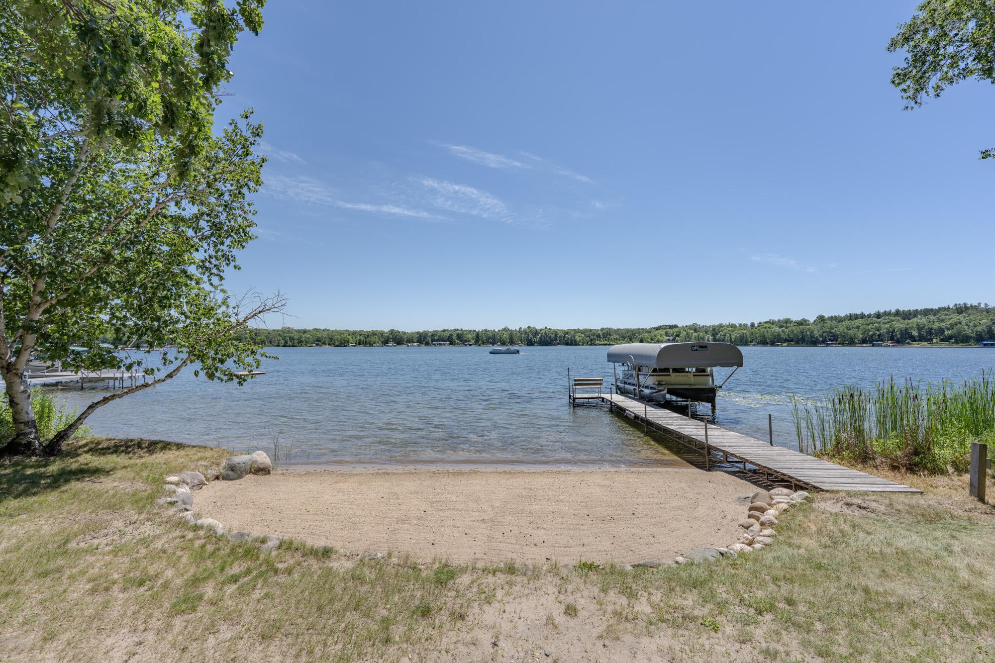 8811 Ossawinnamakee Road, Breezy Point MN 56472 - Photo 3 of 28