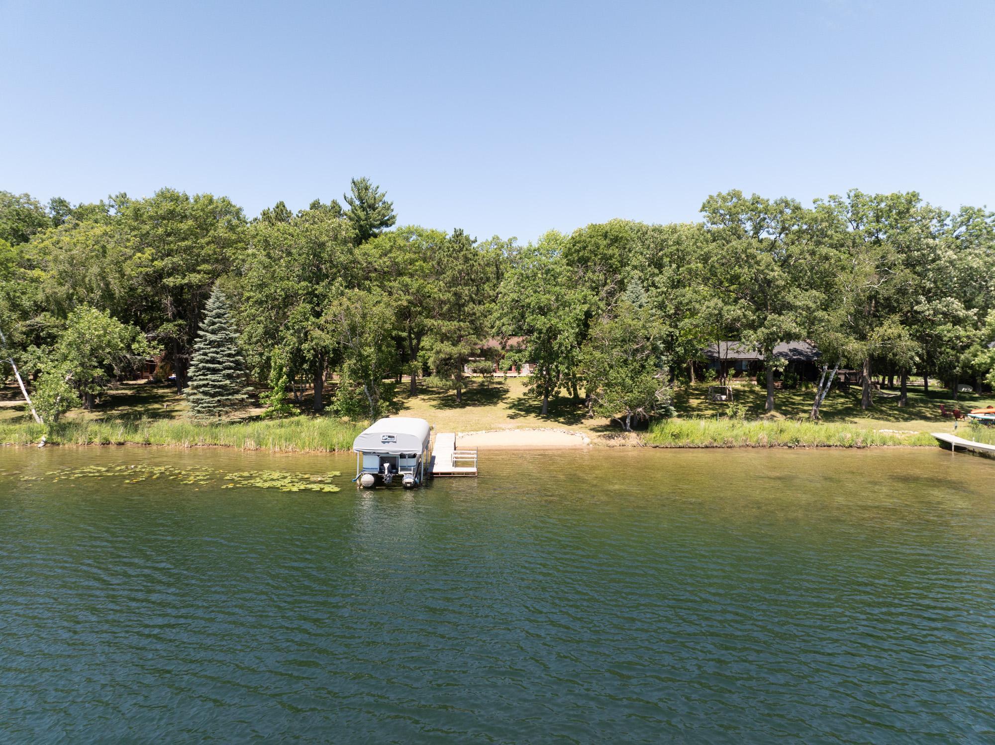 8811 Ossawinnamakee Road, Breezy Point MN 56472 - Photo 4 of 28