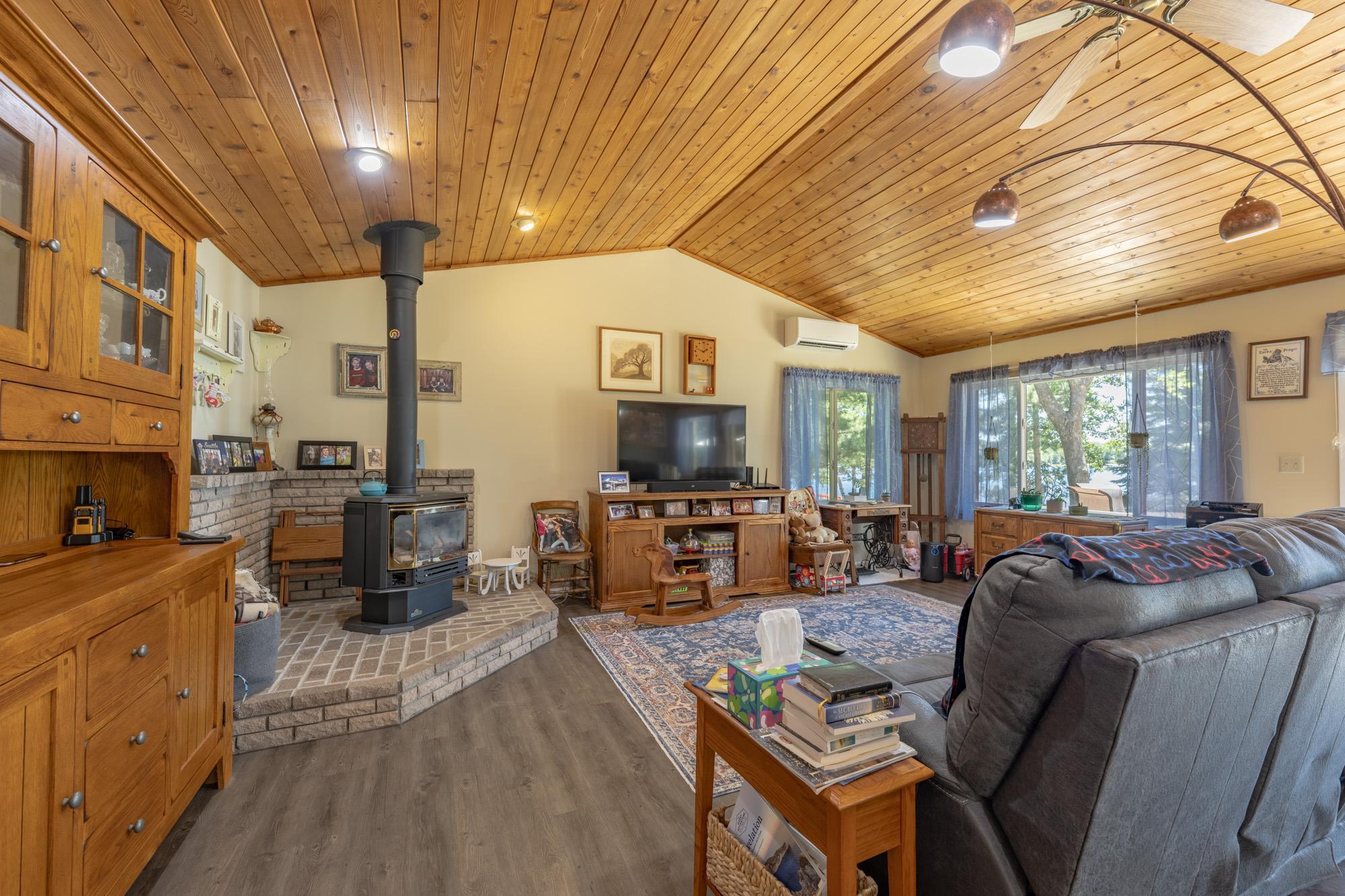 8811 Ossawinnamakee Road, Breezy Point MN 56472 - Photo 9 of 28