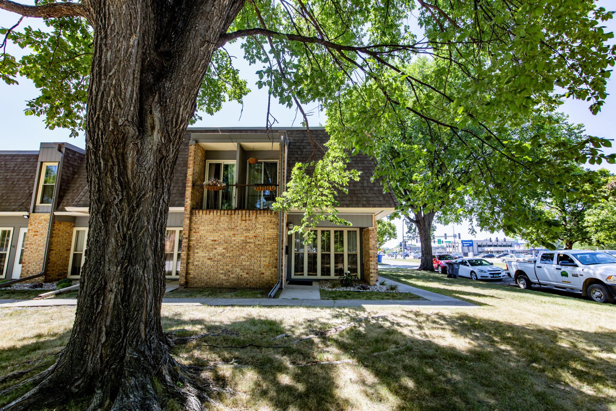 801 23rd Avenue S, Moorhead MN 56560 - Photo 3 of 45