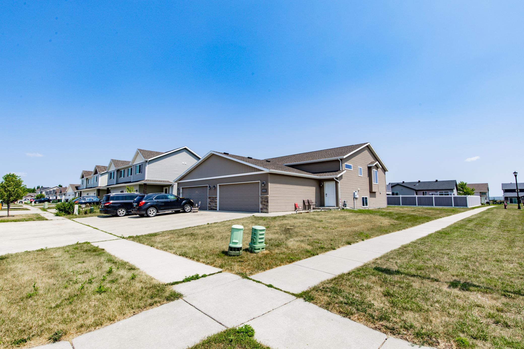 1305 5th Street NW, West Fargo ND 58078 - Photo 4 of 40