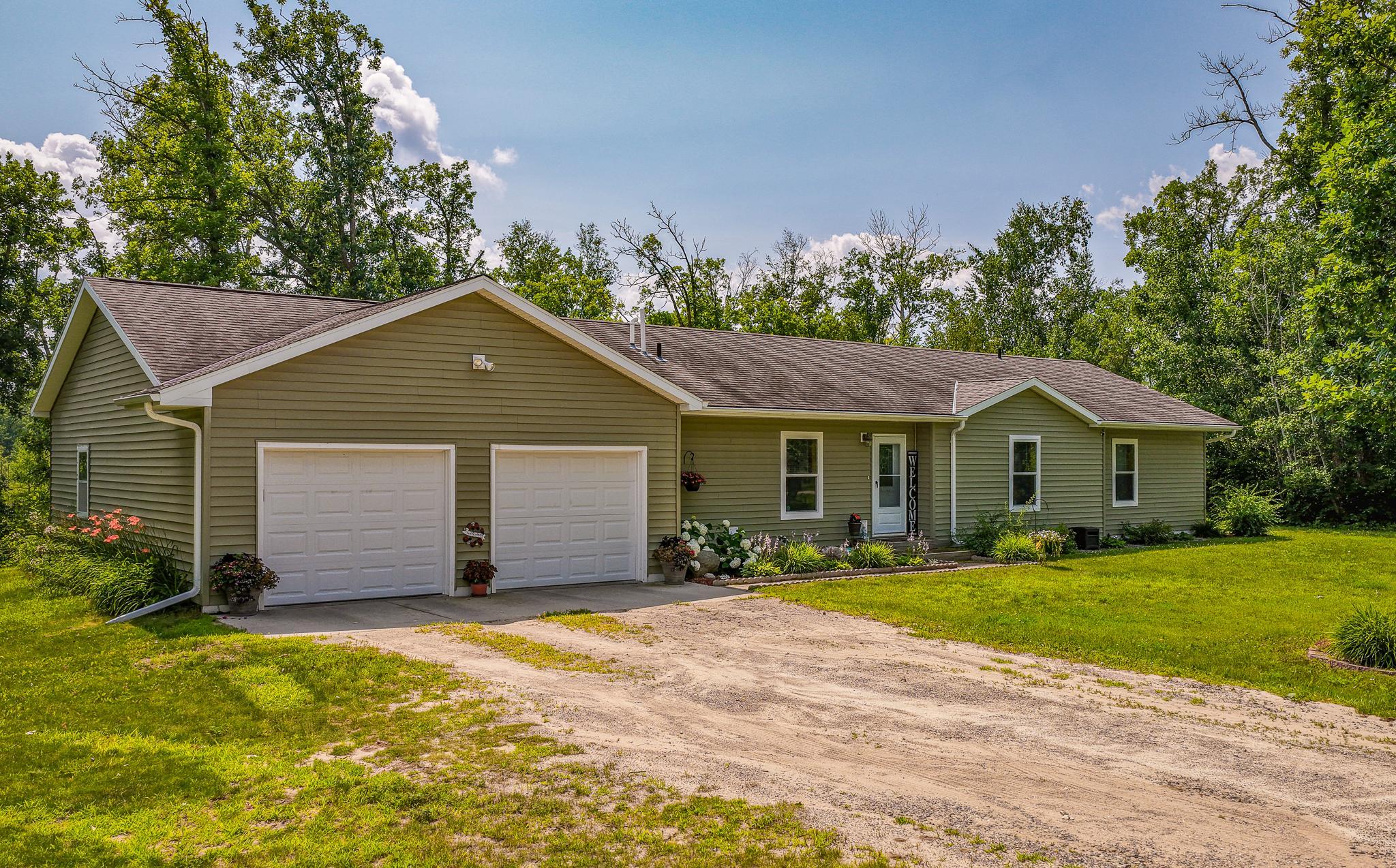 5252 Elmwood Court NE, Bemidji MN 56601 - Photo 2 of 36