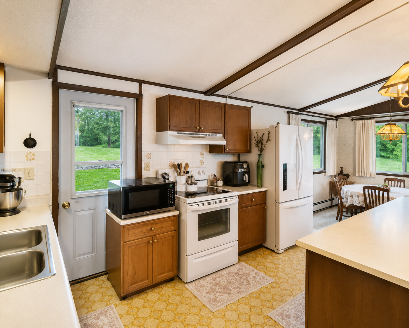 1980 single family home for sale at 32727 Nuthatch Avenue in Aitkin, MN — 3 bed, 2 bath (photo 7 of 45)
