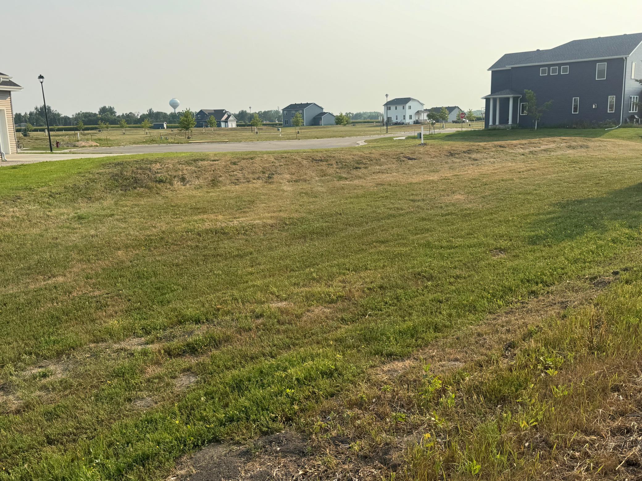 526 8th Street N, Casselton ND 58012 - Photo 5 of 7