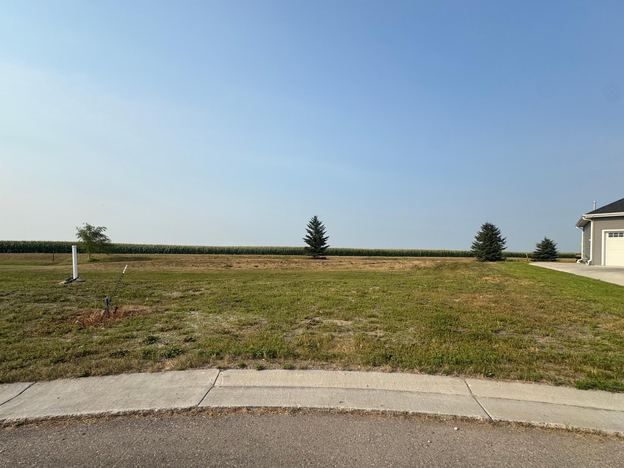 land for sale at 526 8th Street N in Casselton, ND