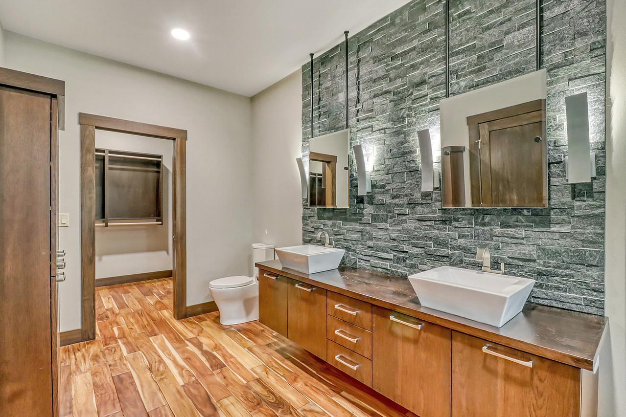 405 20th Avenue E, West Fargo ND 58078 - Photo 57 of 108
