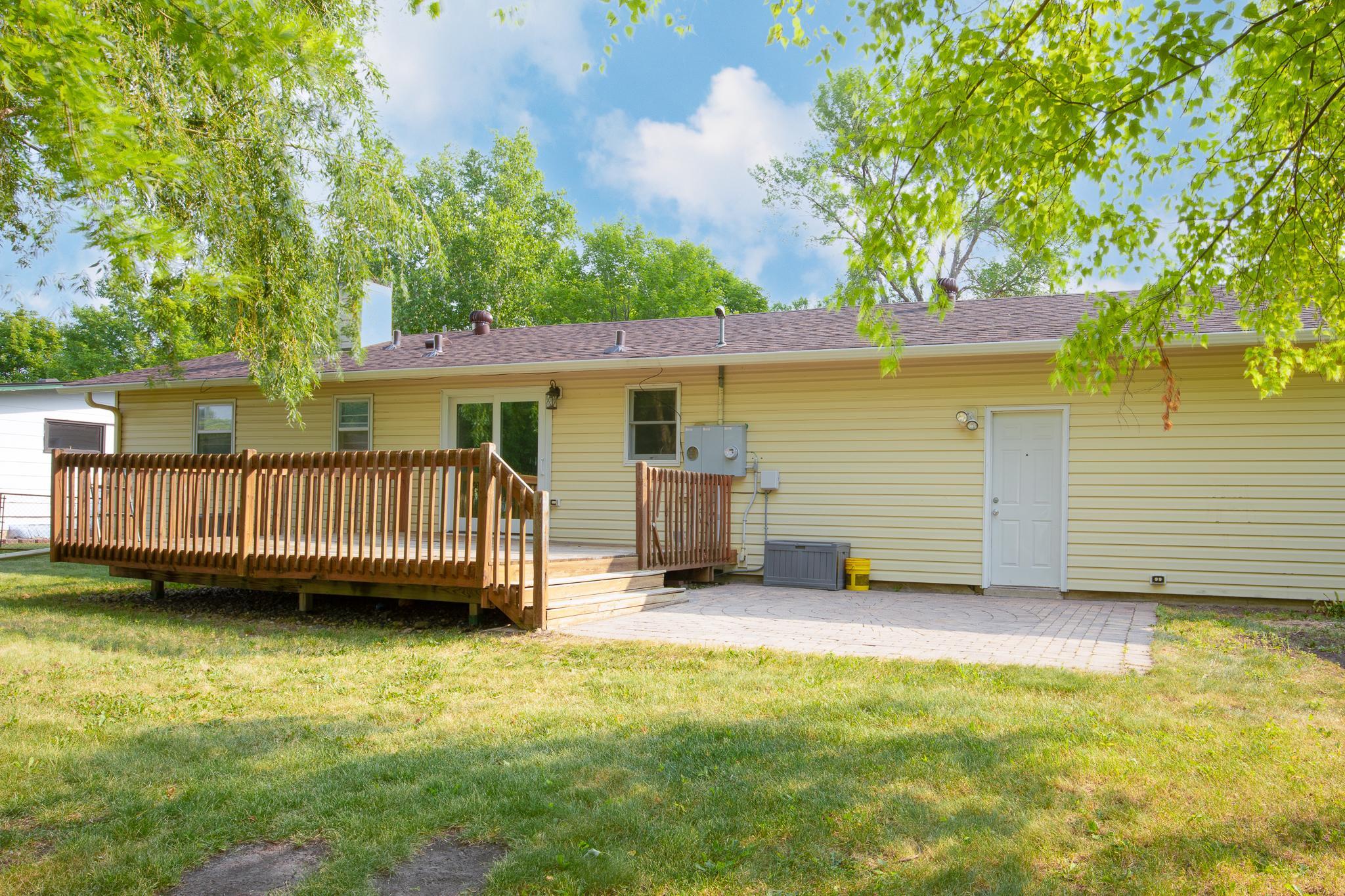 505 Maple Lane S, Moorhead MN 56560 - Photo 2 of 29