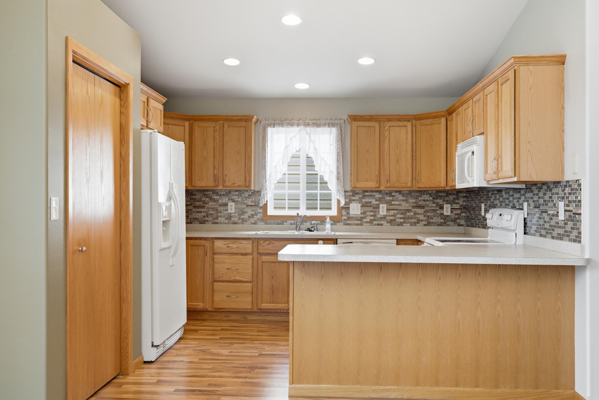 600 6th Street E, Unit 3, West Fargo ND 58078 - Photo 11 of 34