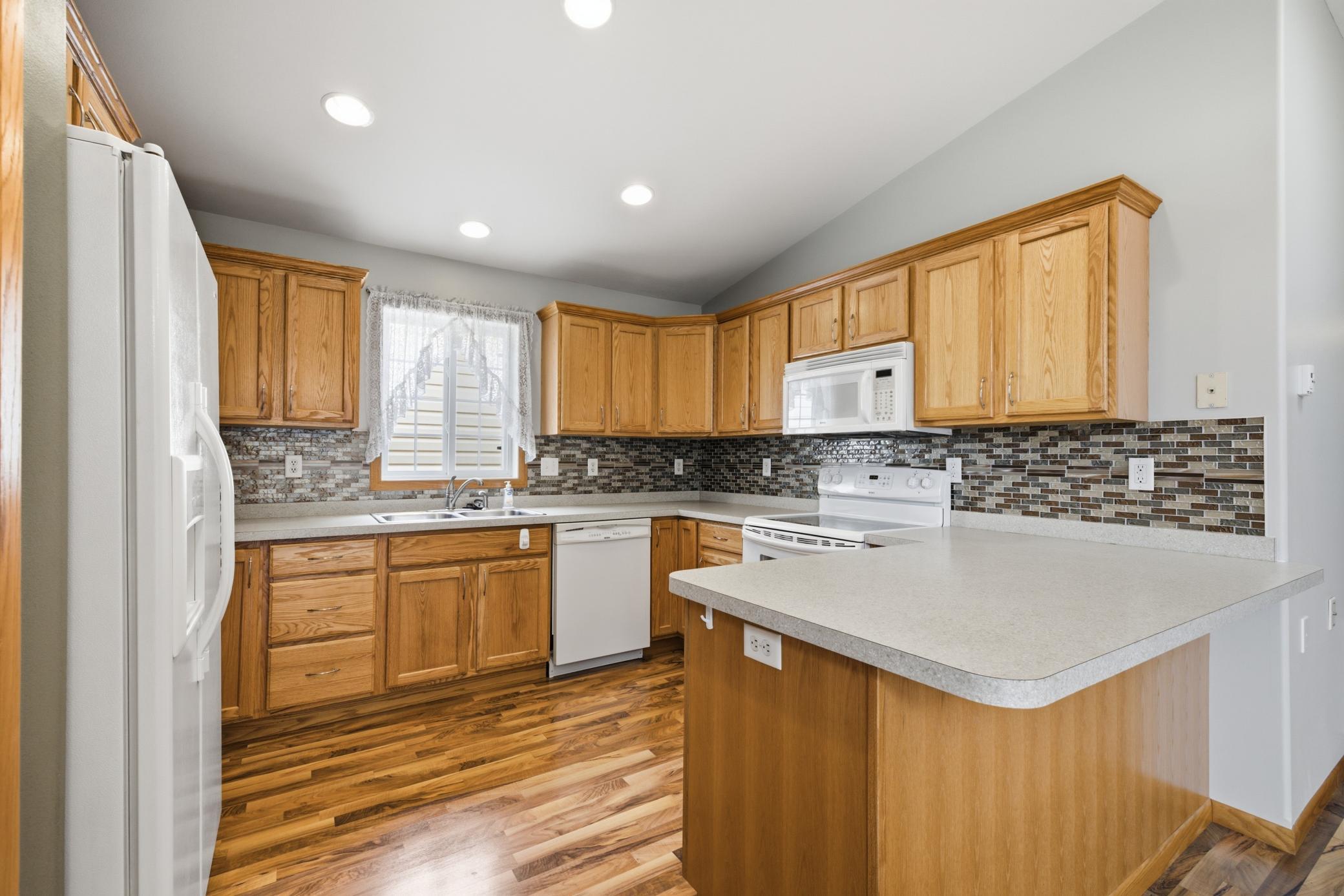 600 6th Street E, Unit 3, West Fargo ND 58078 - Photo 9 of 34