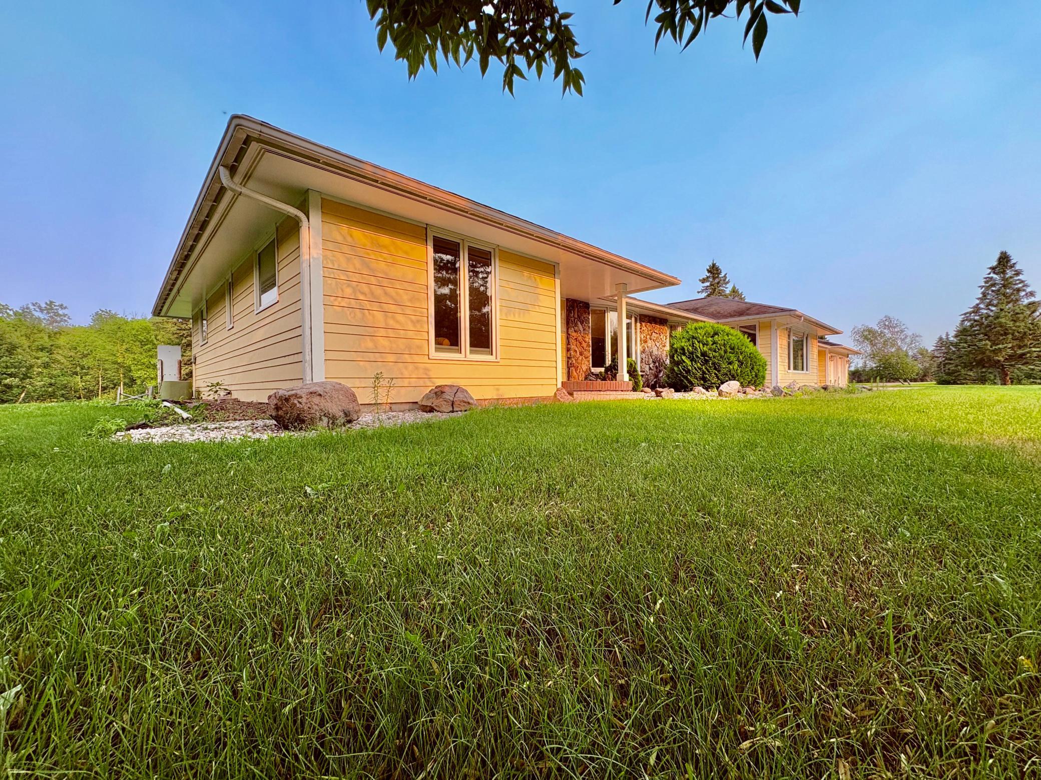 1976 single family home for sale at 59366 330th Street in Warroad, MN — 5 bed, 5 bath (photo 17 of 75)