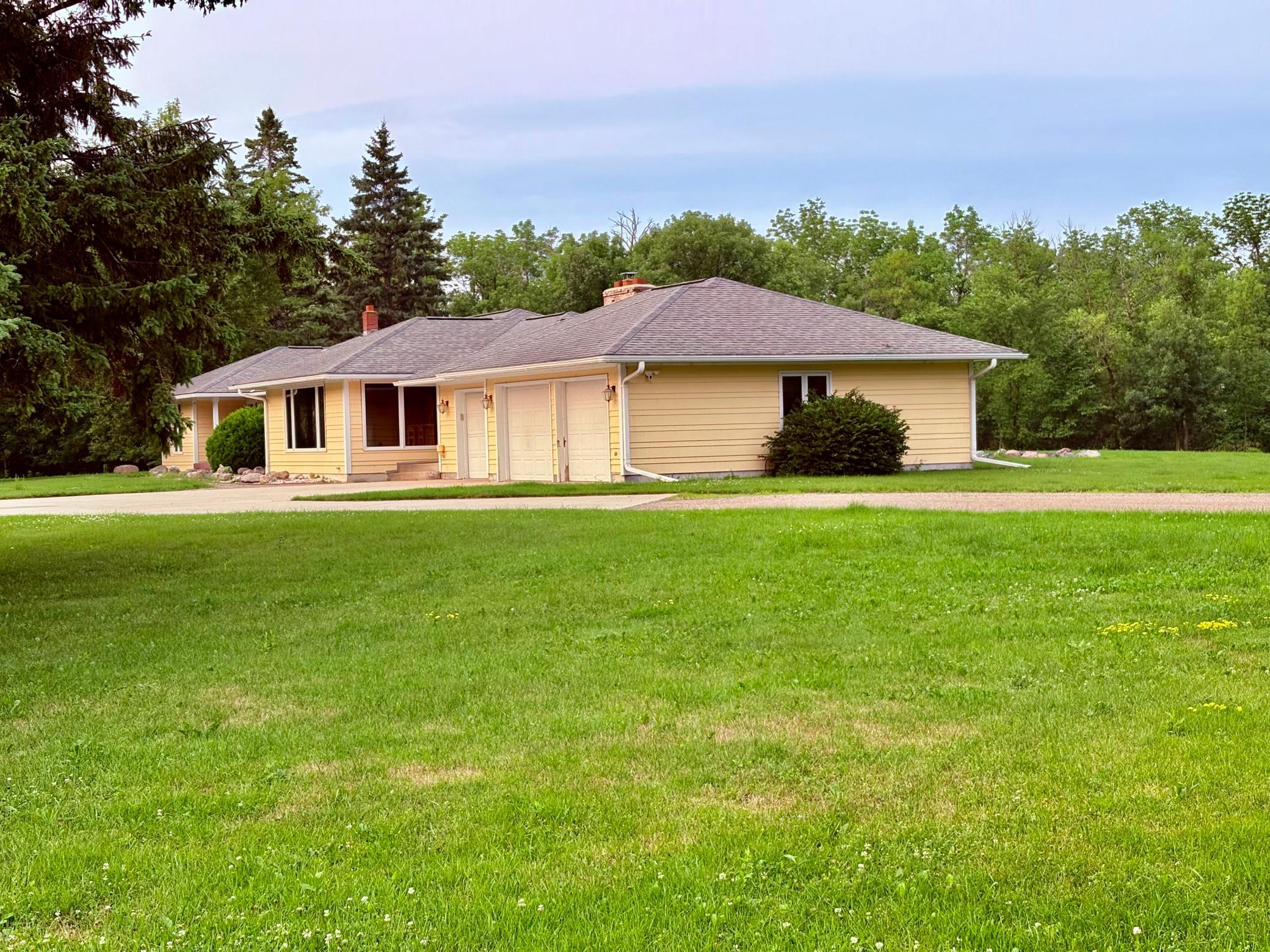1976 single family home for sale at 59366 330th Street in Warroad, MN — 5 bed, 5 bath (photo 20 of 75)