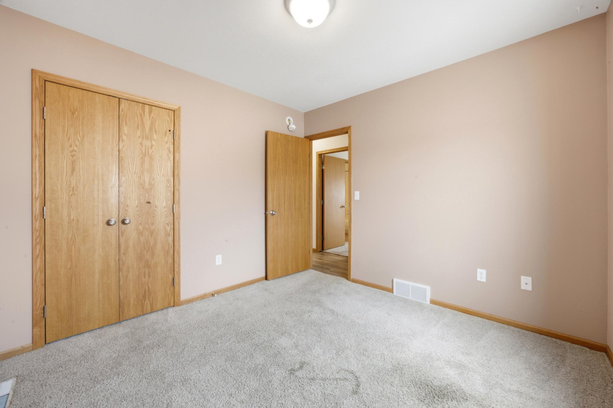 2006 single family home for sale at 3635 Harrison Street S in Fargo, ND — 4 bed, 3 bath (photo 16 of 37)