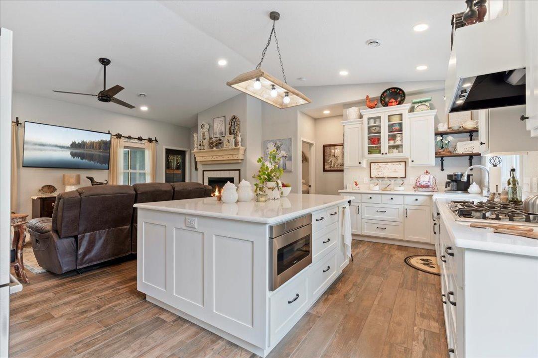 2021 single family home for sale at 42050 Little Pine Road in Emily, MN — 3 bed, 3 bath (photo 8 of 141)