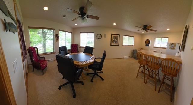 2000 single family home for sale at 11619 24th Street SE in Valley City, ND — 3 bed, 2 bath (photo 12 of 21)