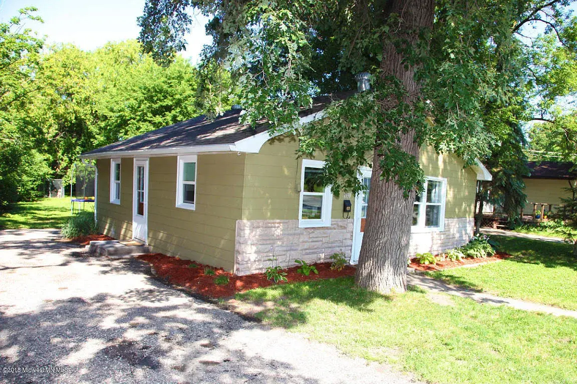 1030 West Avenue, Detroit Lakes MN 56501 - Photo 2 of 20