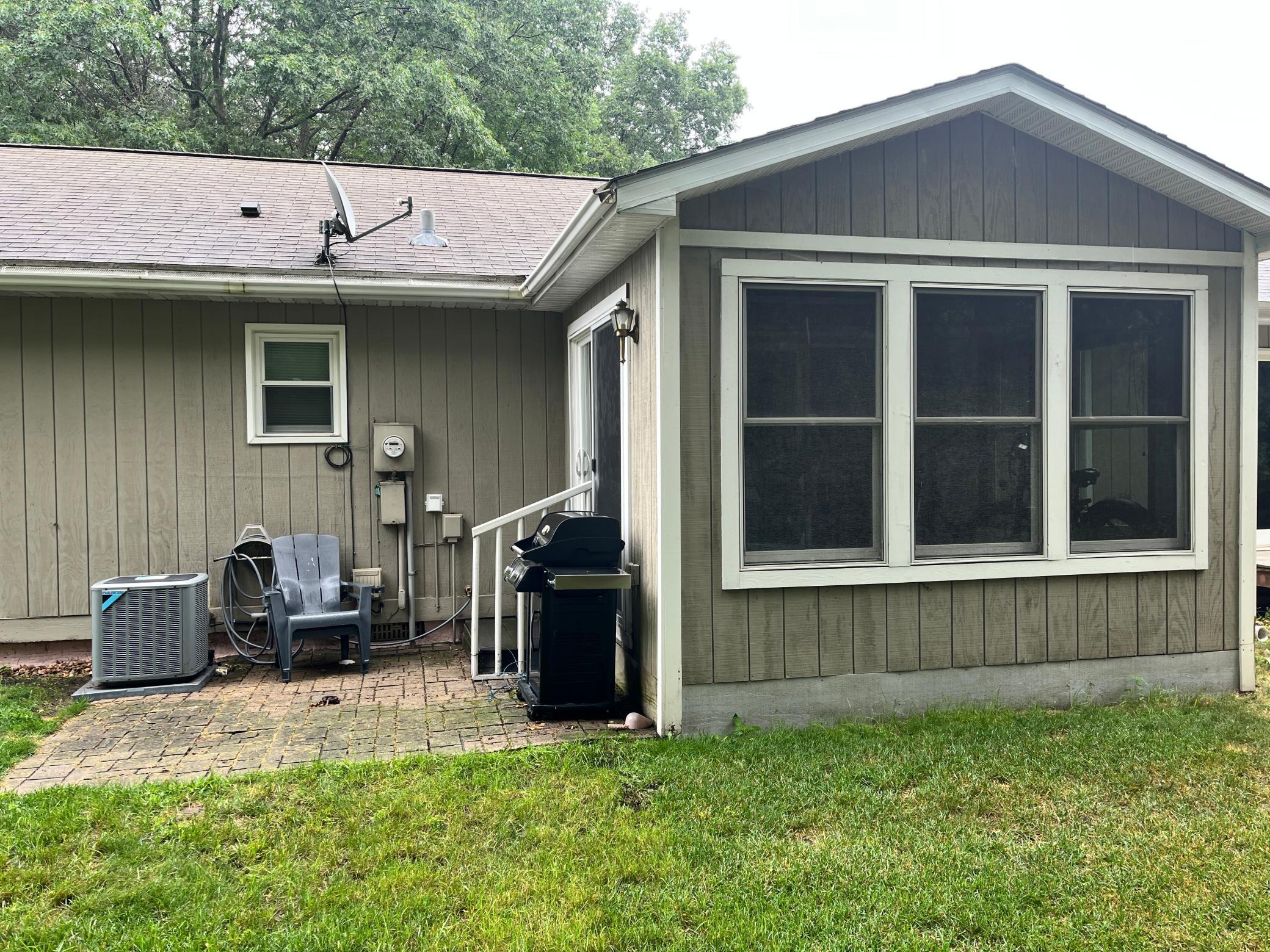 1989 twin home for sale at 2220 Spruce Drive, Unit 1 in Brainerd, MN — 2 bed, 1 bath (photo 17 of 24)