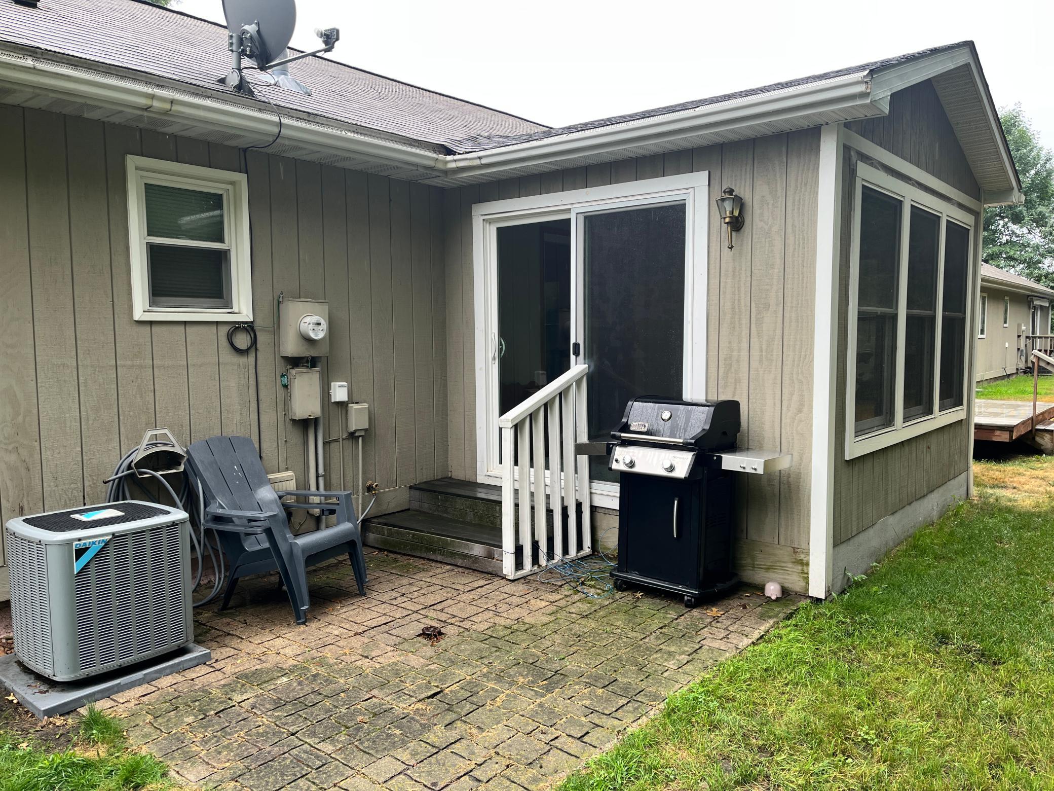 1989 twin home for sale at 2220 Spruce Drive, Unit 1 in Brainerd, MN — 2 bed, 1 bath (photo 18 of 24)