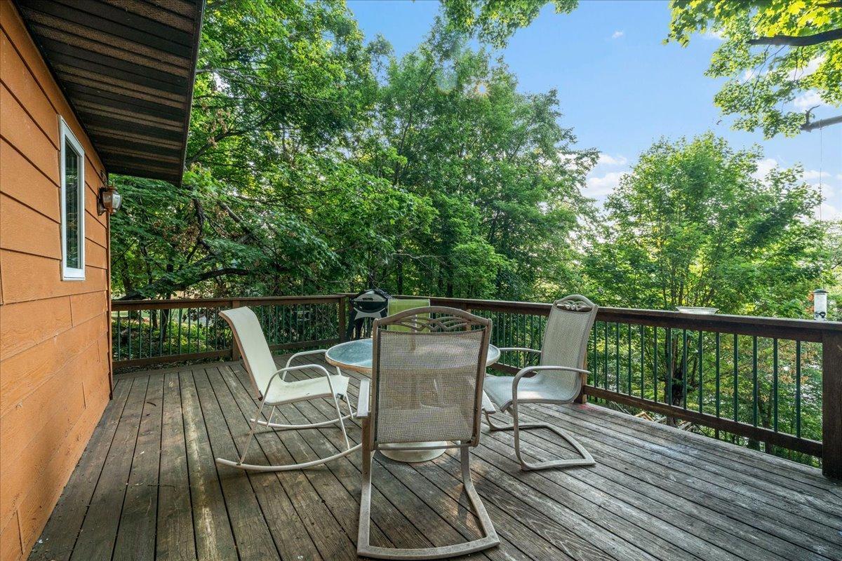 2004 single family home for sale at 11360 Wallen Road NW in Brandon, MN — 1 bed, 1 bath (photo 11 of 64)