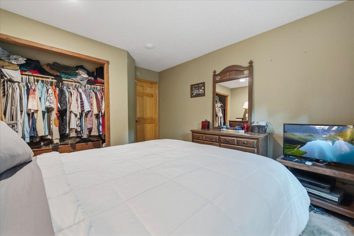 2004 single family home for sale at 11360 Wallen Road NW in Brandon, MN — 1 bed, 1 bath (photo 33 of 64)