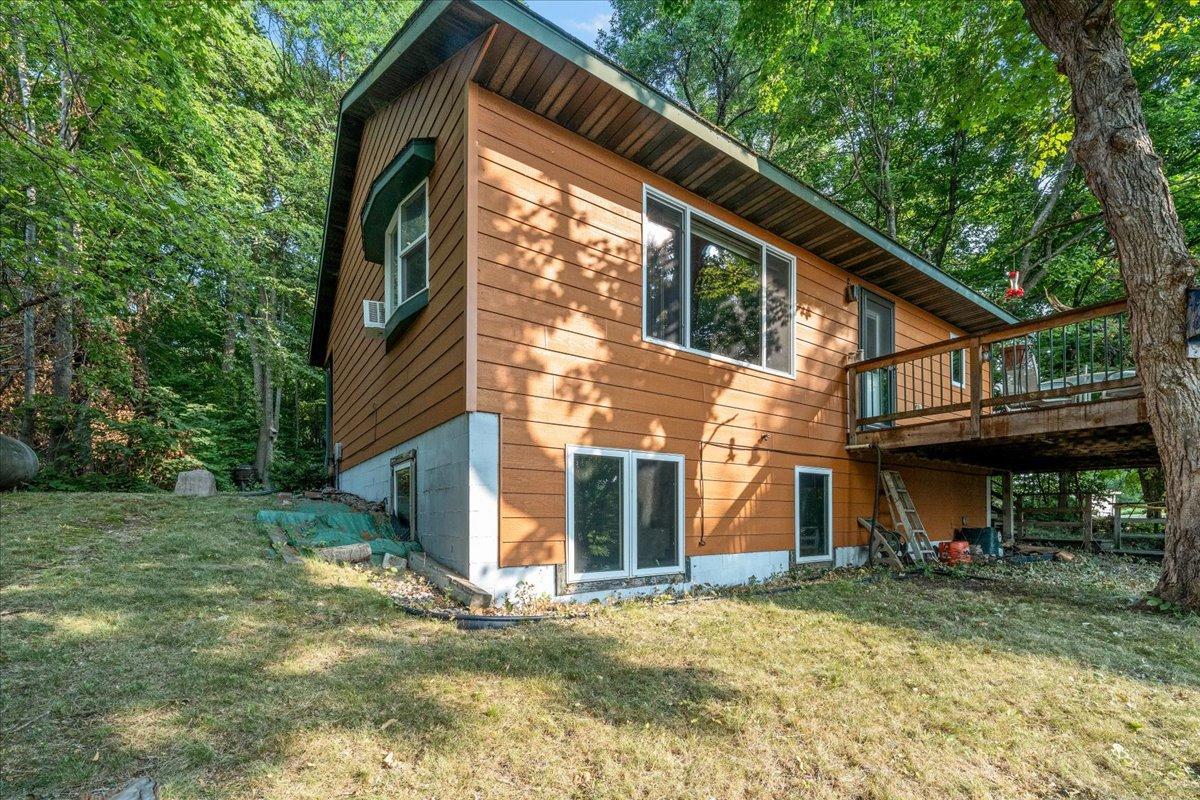 2004 single family home for sale at 11360 Wallen Road NW in Brandon, MN — 1 bed, 1 bath (photo 7 of 64)