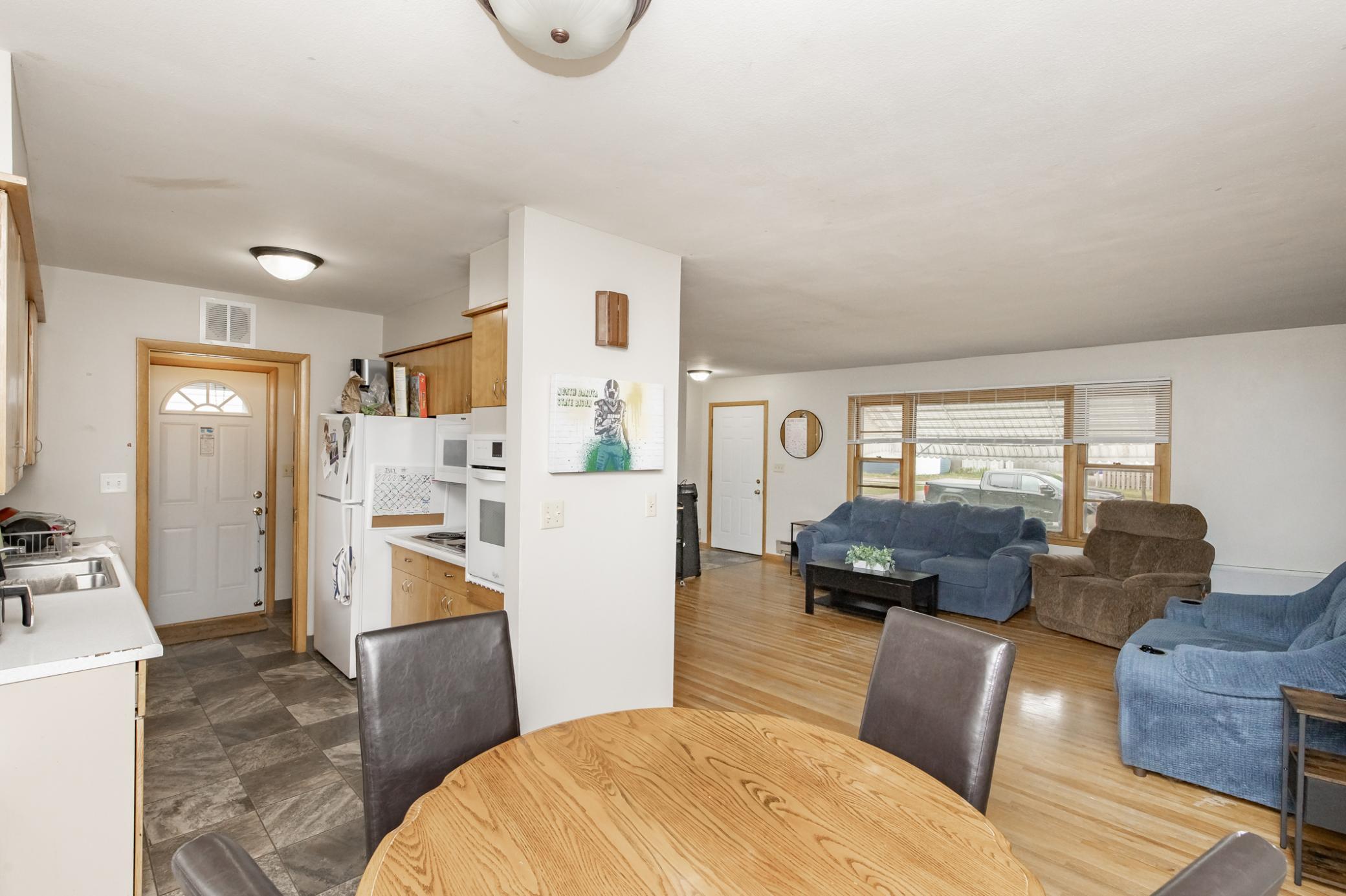 1011 College Street N, Fargo ND 58102 - Photo 11 of 48
