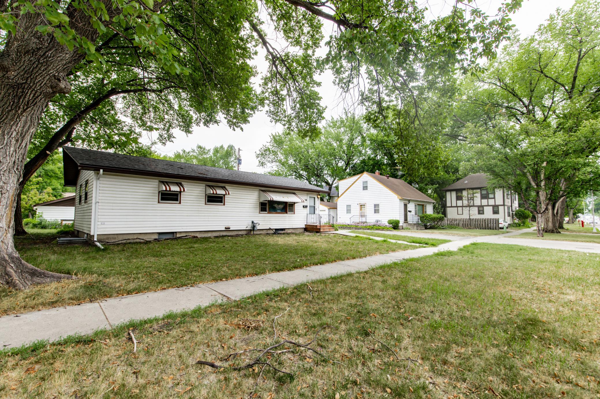 1011 College Street N, Fargo ND 58102 - Photo 3 of 48