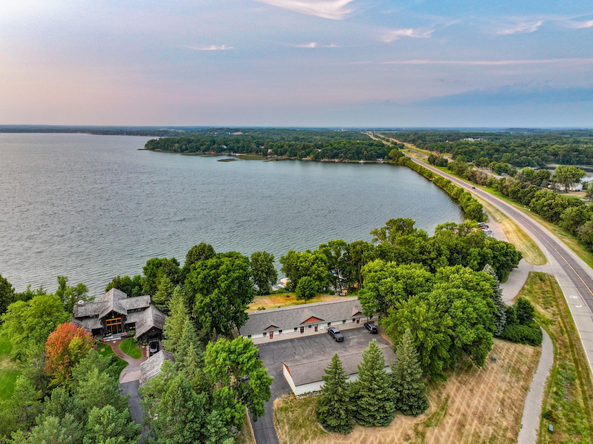1964 home for sale at 2531 S Le Homme Dieu Drive NE, Unit 102 in Alexandria, MN — 2 bed, 1 bath