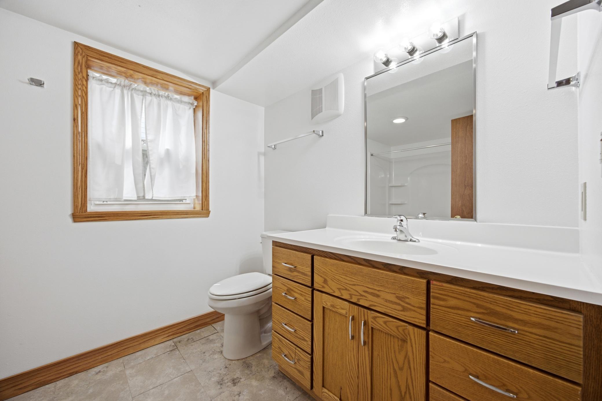 618 6th Street S, Moorhead MN 56560 - Photo 25 of 36