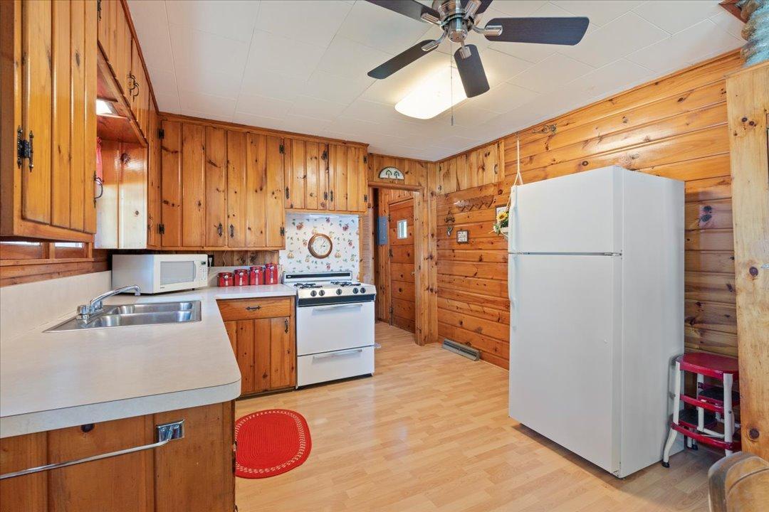 1975 single family home for sale at 5163 Howard Lake Trail NW in Akeley, MN — 3 bed, 2 bath (photo 8 of 33)