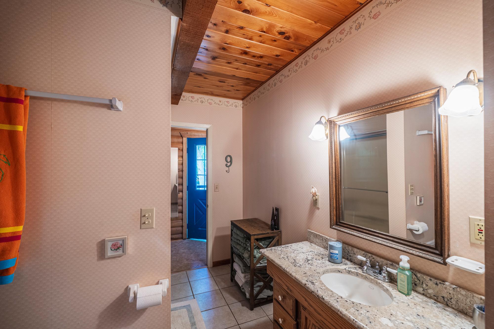 1990 single family home for sale at 34955 Freedom Flyer Road in Vergas, MN — 3 bed, 2 bath (photo 14 of 51)