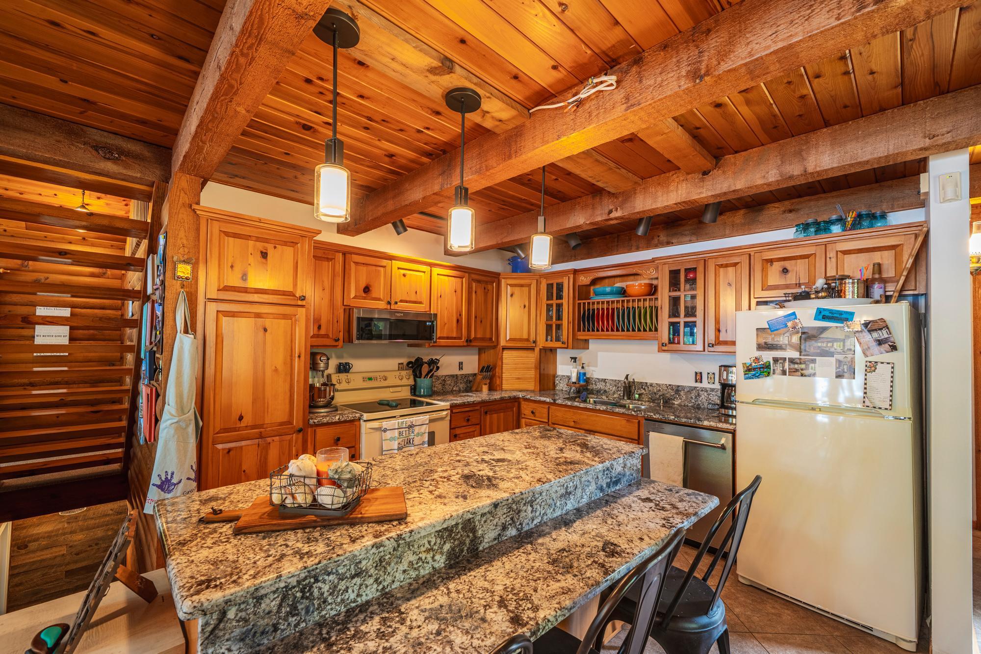 1990 single family home for sale at 34955 Freedom Flyer Road in Vergas, MN — 3 bed, 2 bath (photo 5 of 51)