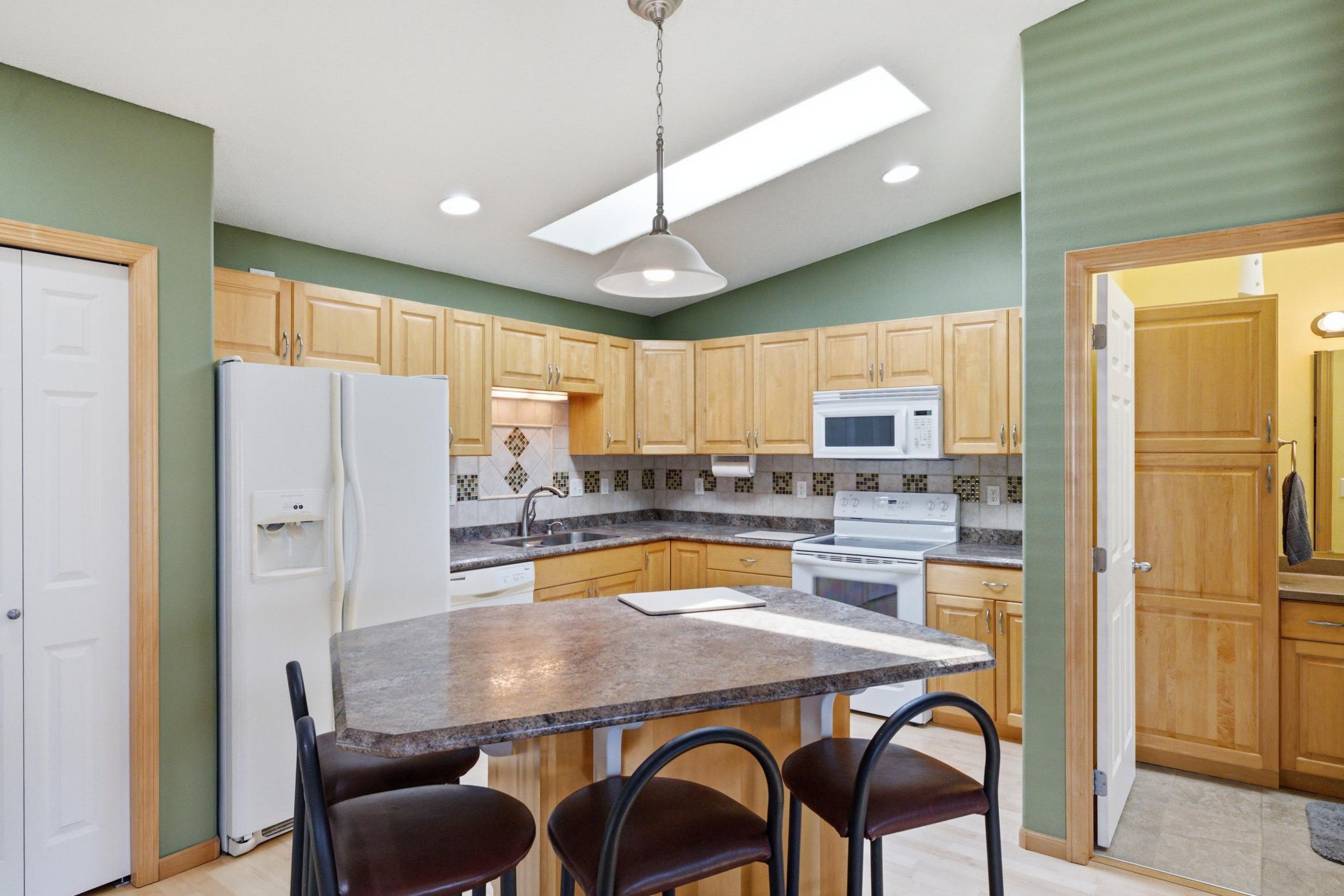 812 34th Avenue W, West Fargo ND 58078 - Photo 12 of 49