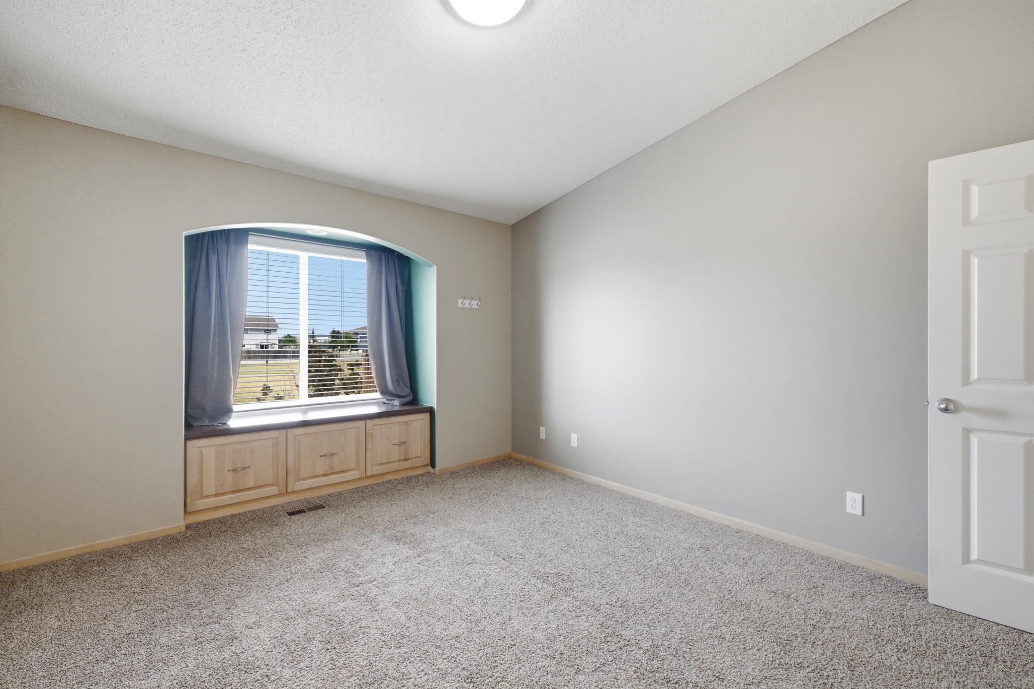 812 34th Avenue W, West Fargo ND 58078 - Photo 14 of 49