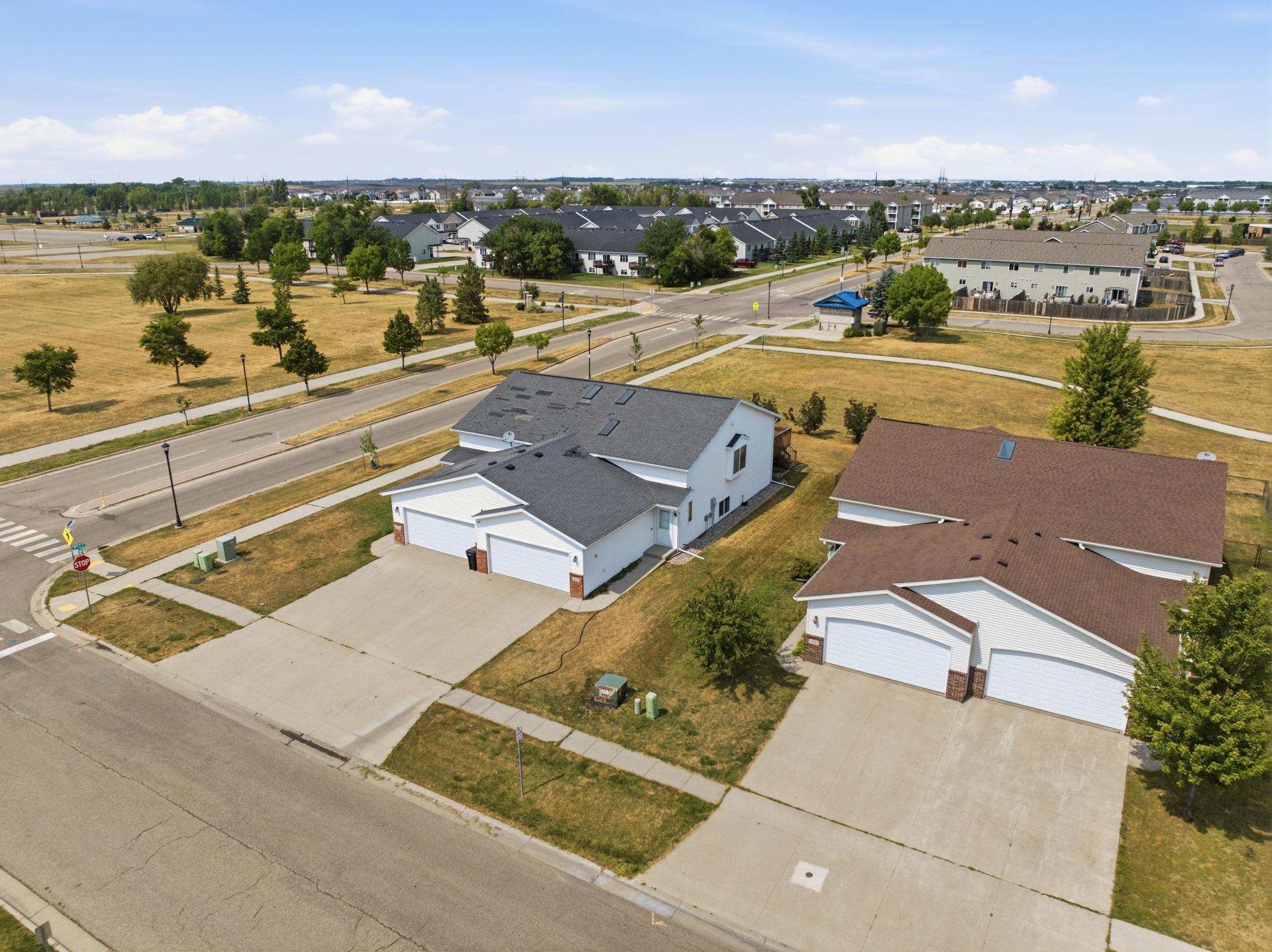 812 34th Avenue W, West Fargo ND 58078 - Photo 4 of 49