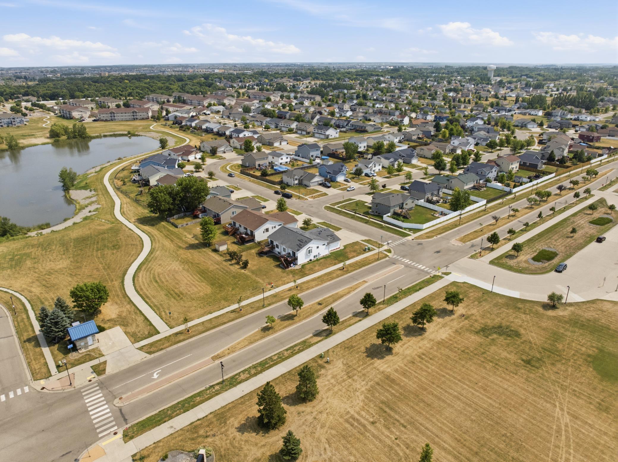 812 34th Avenue W, West Fargo ND 58078 - Photo 42 of 49