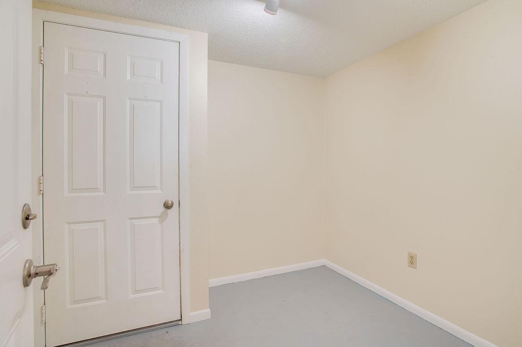 601 35th Avenue S, Moorhead MN 56560 - Photo 11 of 39